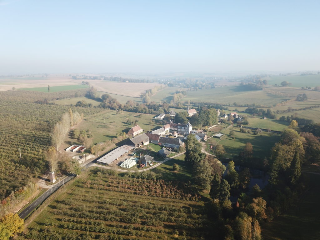 Mothois vu du ciel (le gîte en haut à droite)